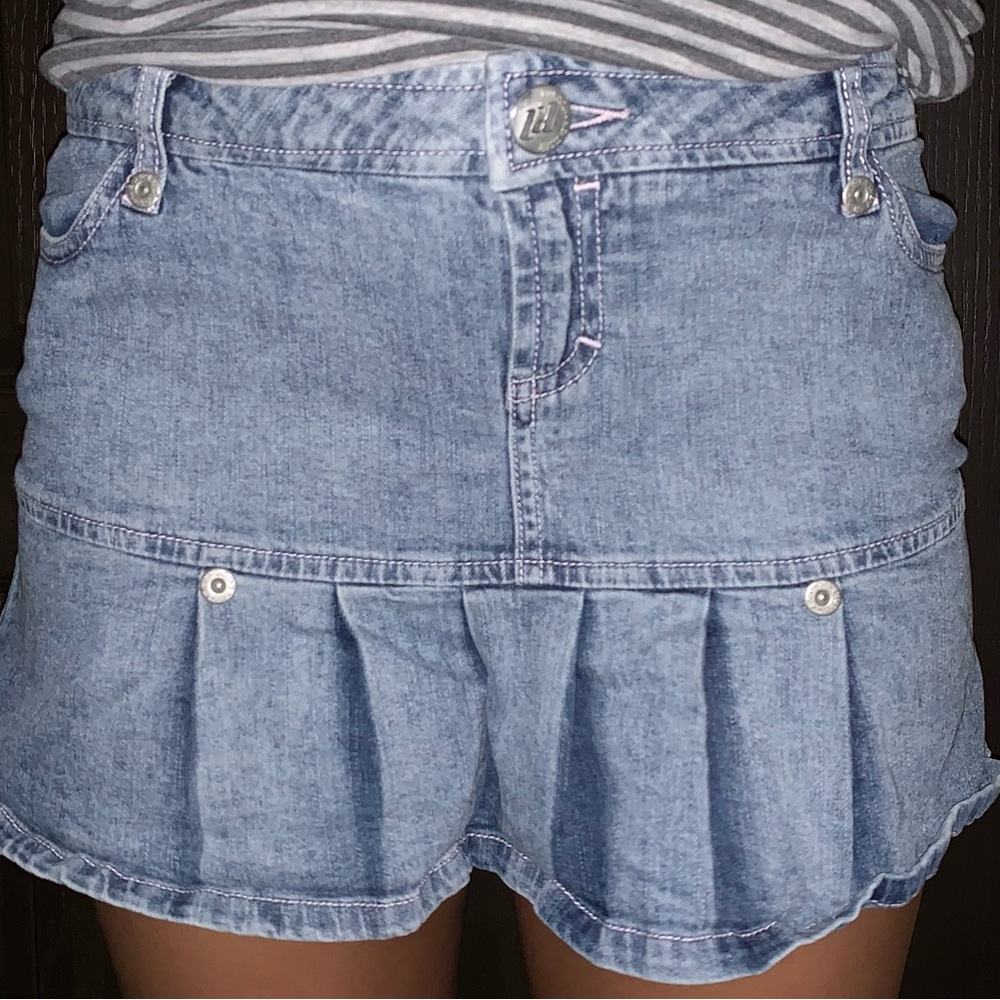 Lady Dutch pleated denim mini skirt